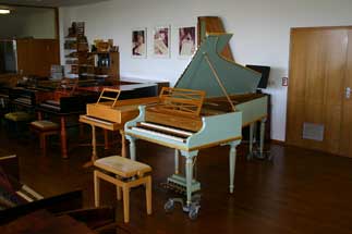 Pleyel-Cembalo #22 nach der Restaurierung in den Werkstätten J. C. Neupert Bamberg, Okt. 2009