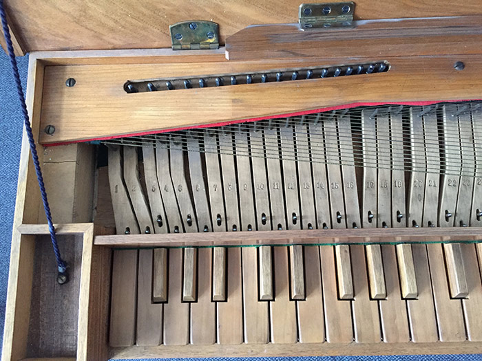 Zweifach gebundenes Clavichord Gebr. Ammer o.Nr.